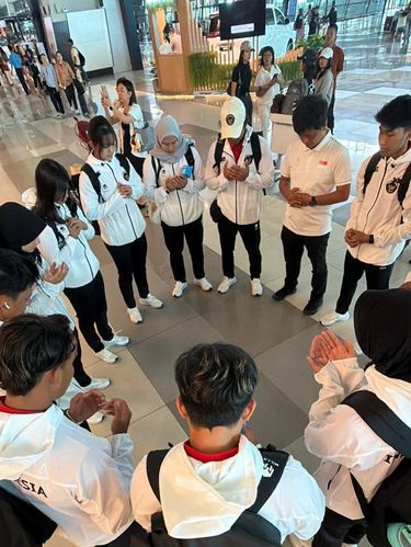 Timnas panjat tebing Indonesia bersiap tampil di ajang Asian Beach Games Sanya 2026. Sebanyak delapan atlet disiplin speed diberangkatkan ke Sanya, Tiongkok, sebagai bagian dari persiapan menuju World Climbing Series 2026.