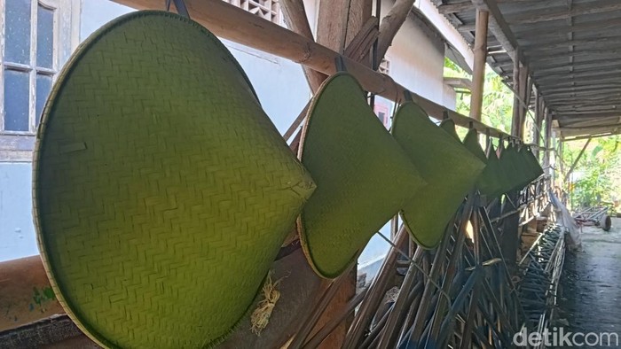 Topi Caping khas Indramayu