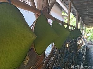 Topi Caping, Warisan Lawas Penahan Panas di Indramayu