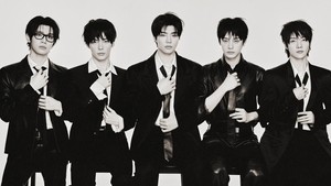 WAKEONE merilis foto-foto terbaru ZEROBASEONE dalam formasi lima member. (Foto: dok. WAKEONE)