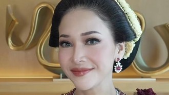 Berbusana Senada, Adu Gaya Maia Estianty-Mulan Jameela di Pernikahan El Rumi