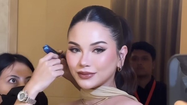 Pesona Bumil Alyssa Daguise di Nikahan El Rumi-Syifa Hadju, Cantiknya Unreal