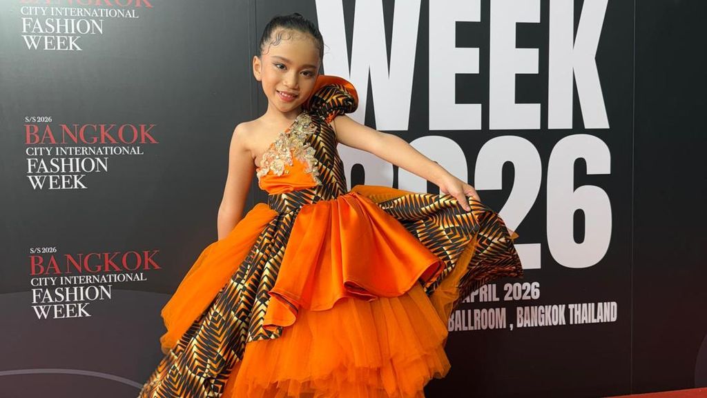 Annisa Dalimunthe Bersinar di Bangkok City International Fashion Week 2026