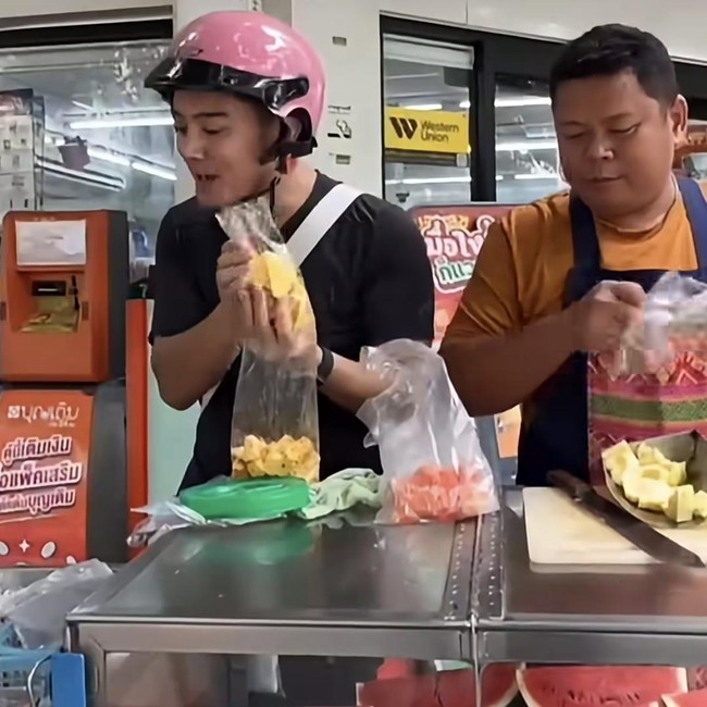 Boy William Hobi Masak, Jago Buat Sushi hingga Racik Bumbu Rujak!