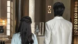 Potret IU-Byeon Woo Seok di Loksyut Drakor Perfect Crown