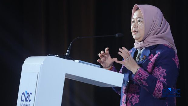 Deputi Bidang Koordinasi Ketenagakerjaan dan Kemanan Pangan, Nani Hendiarti memberi pemaparan dalam acara CNBC Indonesia Food Summit 2026, di Menara Bank Mega, Jakarta, Senin, 27/4. (CNBC Indonesia/Tri Susilo)