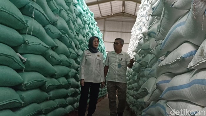 Direktur Pengadaan Perum Bulog Prihasto Setyanto