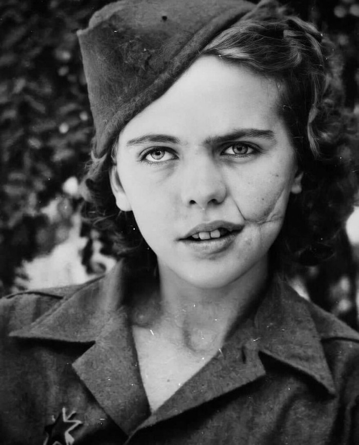 Foto-foto Jadul Ini Ternyata Simpan Cerita yang Bikin Melotot!