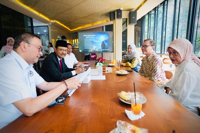 Gus Ipul Tegaskan Bantuan Disabilitas Tak Berhenti di Bansos