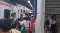 Warga Cerita Detik-detik Tabrakan KRL Vs KA Jarak Jauh di Stasiun ...