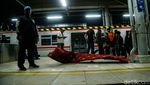 Penampakan KRL Ringsek Usai Tabrakan dengan KA Argo Bromo di Bekasi