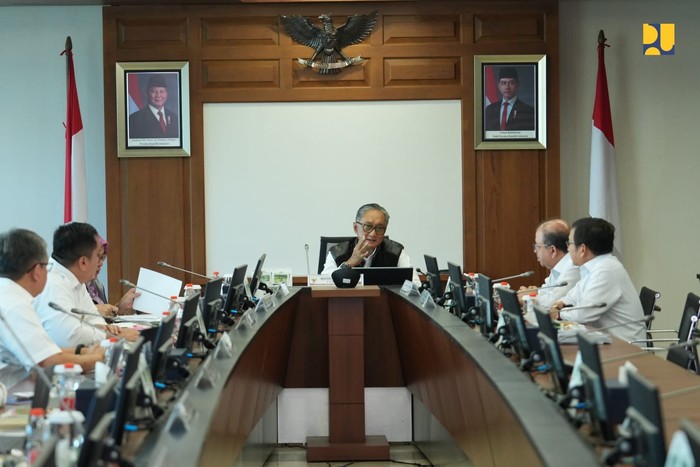 Kementerian Pekerjaan Umum (PU) mendorong percepatan pembangunan Sekolah Rakyat Tahap II agar rampung pada Juni 2026.
