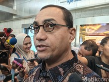 OJK Ungkap Penyebab IHSG Anjlok Sendirian di Asia
