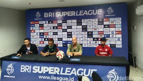 Konferensi pers Bali United usai menundukkan PSM Makassar di Stadion Kapten I Wayan Dipta, Gianyar, Senin (27/4/2026).