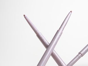 Tasya Farasya Rilis Lip Sculptor, Terinspirasi Bu Ala Pakai Lip Liner 35 Tahun