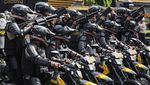 Massa Coba Jebol Barikade, Simulasi Demo Anarkis di Semarang Memanas