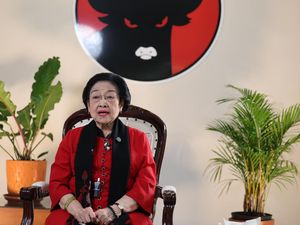 Megawati Instruksikan F-PDIP Komisi V DPR Adakan Rapat Pembenahan Kereta Api