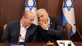 Koalisi 2 Mantan PM Israel Bawa Misi untuk Dongkel Netanyahu