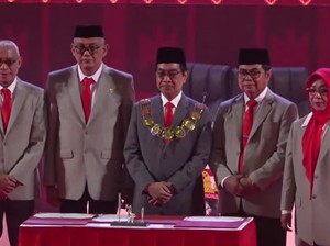 Jamaluddin Jompa Resmi Dilantik Jadi Rektor Unhas Periode 2026-2030