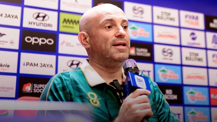 Pelatih Persebaya Bernardo Tavares
