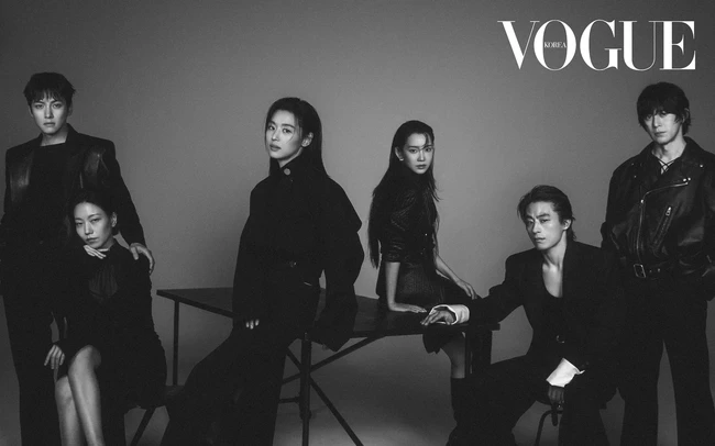 Tak hanya bertabur visual dan jajaran pemain menjanjikan. Colony digarap oleh sutradara yang berada di balik kesuksesan film zombie Train to Busan drama tentang malaikat maut Hellbounds. Foto: dok. Vogue Korea