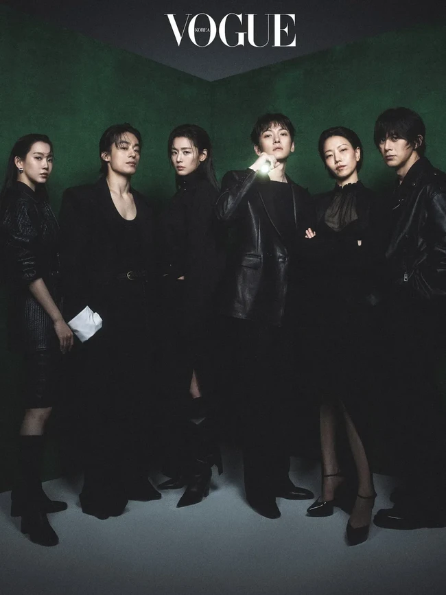 Gaya Badass Jun Ji Hyun Pemotretan Bareng Pemain Colony, Ada Ji Chang Wook