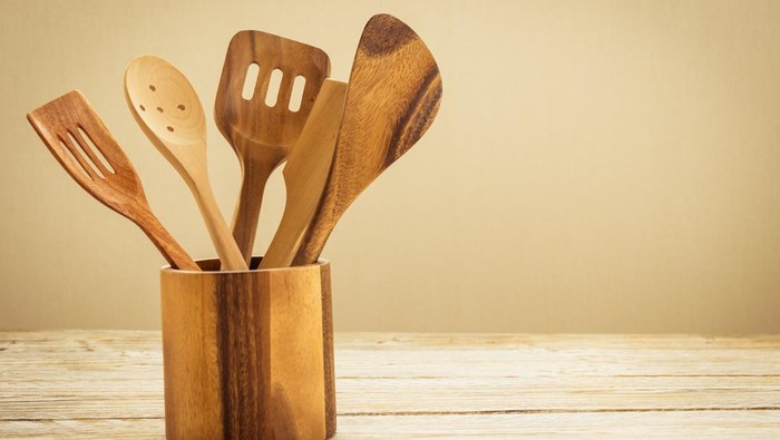 35+ Peralatan Rumah Tangga dalam Bahasa Jawa, dari Irus hingga Jagrag