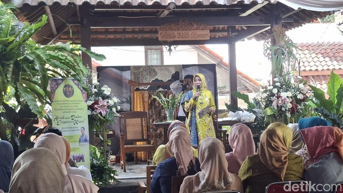 Perayaan HUT KCBI Bandung ke-11 di Rumah Batik Komar Bandung, Senin (11/4/2026)