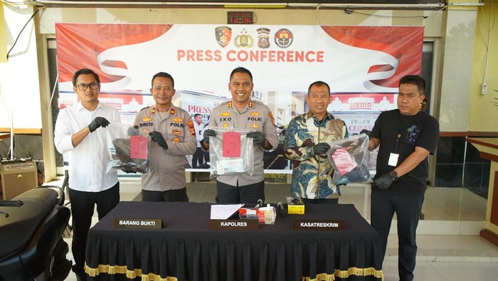 Polisi merilis penangkapan pelaku pembunuhan bocah laki - laki 12 tahun di OKI