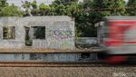 Potret Memprihatinkan Stasiun Buaran Lama, Bangunan Rusak Ditumbuhi Semak