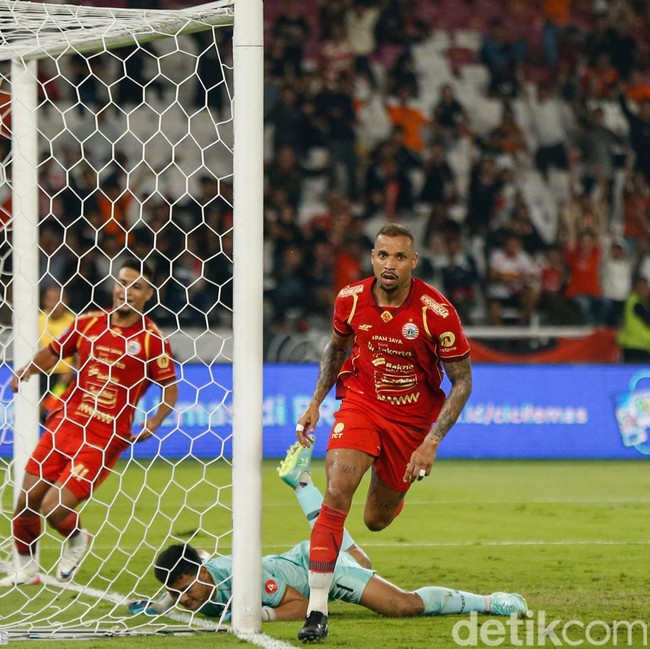 Potret Persija Pesta Gol ke Gawang Persis Tanpa Balas