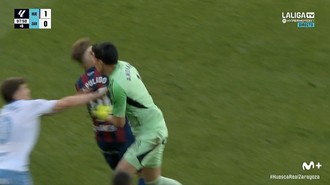 Baku Hantam di Divisi 2 Spanyol: Kiper Tonjok Lawan!