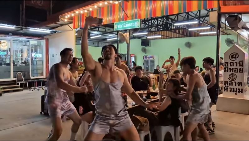 Belum Buka Sudah Dikecam! Restoran 'Pria Seksi' Ini Picu Kontroversi