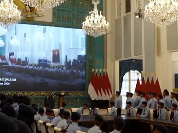 Siswa-siswi SMA Taruna Nusantara berkunjung ke Istana Negara dan Istana Merdeka Jakarta