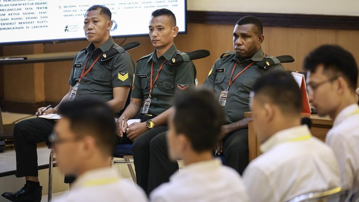 Suasana sidang lanjutan kasus dugaan penculikan dan pembunuhan kepala cabang (kacab) bank dengan terdakwa Serka Mochamad Nasir, Kopda Feri Heriyanto dan Serka Frengky Yaru di Pengadilan Militer II-08, Jakarta, Senin (27/4/2026). Sidang tersebut berag
