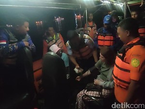 Mendadak Sakit, 2 Turis Spanyol Dievakuasi dari Pulau Padar