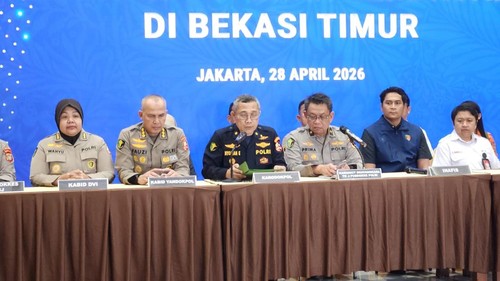 Sebanyak 10 jenazah korban kecelakaan KA Agro Bromo Anggrek dan KRL di Stasiun Bekasi Timur telah teridentifikasi identitasnya di RS Polri, Kramat Jati, Rabu (28/4/2026).