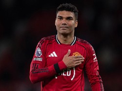 Perpisahan Casemiro di Old Trafford Bikin Fans MU Haru di Medsos