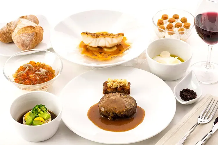 5 Maskapai dengan Makanan Terenak di 2026, Dari Singapura hingga Jepang!