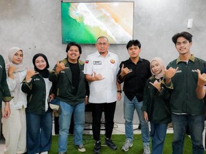 Andre Rosiade Serap Aspirasi Mahasiswa Minang Semarang dan Salurkan Bantuan