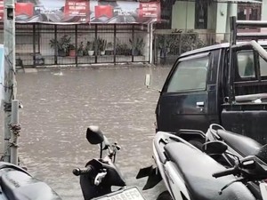Hujan Deras Guyur Kota Malang, 15 Titik Terendam Banjir
