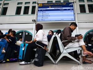 Tiket Penumpang KA Jarak Jauh yang Terdampak Kecelakaan Bekasi Di-refund 100%