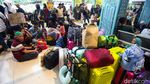 Dampak Kecelakaan KA, Penumpang Menumpuk di Stasiun Pasar Senen