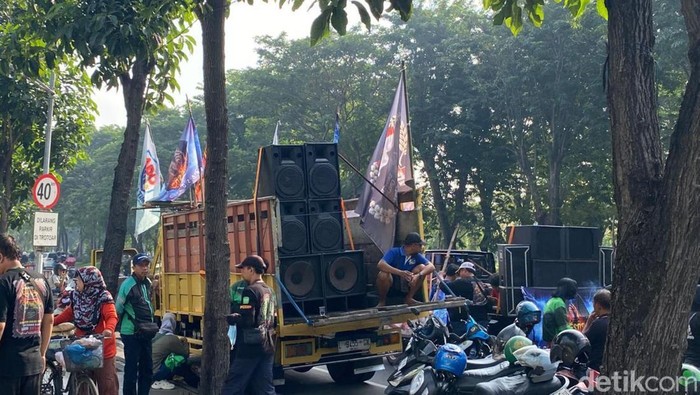 Demo Ojol di Surabaya