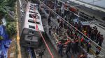 Evakuasi KRL Ringsek di Bekasi Ditarget Tuntas Hari Ini