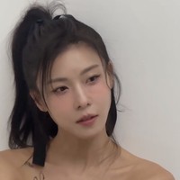 Aktris cantik Ha Ji Won belakangan menyita perhatian dengan penampilannya di drama Korea Climax. Siapa sangka pemilik paras awet muda ini nyaris memasuki usia kepala lima? Foto: dok. Instagram @hajiwon1023