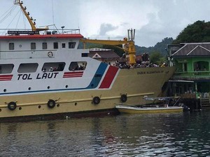 Lalai KM Sabuk Nusantara 106 Tabrak Penginapan Usai Gagal Sandar di Pelabuhan