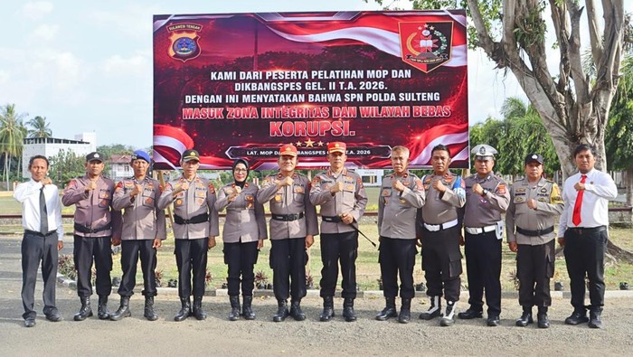 Kombes Seminar Sebayang dan jajaran SPN Polda Sulteng