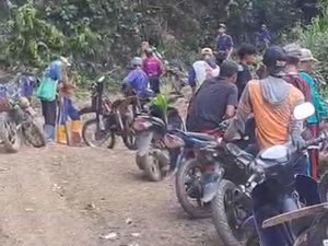 Angkat Tangan Pemkab Enrekang Perbaiki Jalan 80 Tahun Rusak di Desa Baringin