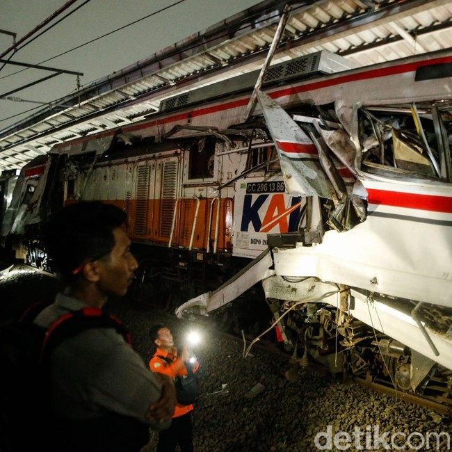 Kondisi Terkini Dua Kereta Tabrakan di Bekasi